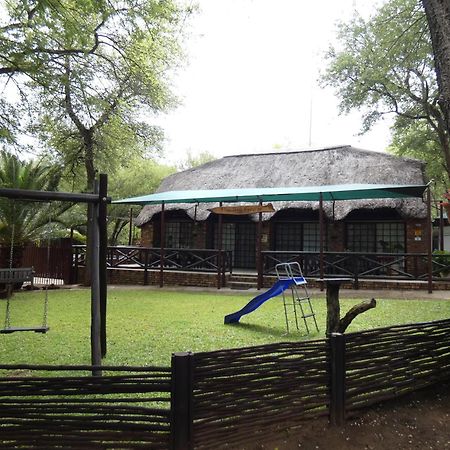 Weltevrede Lodge - Self Catering Houses Marloth Park Esterno foto