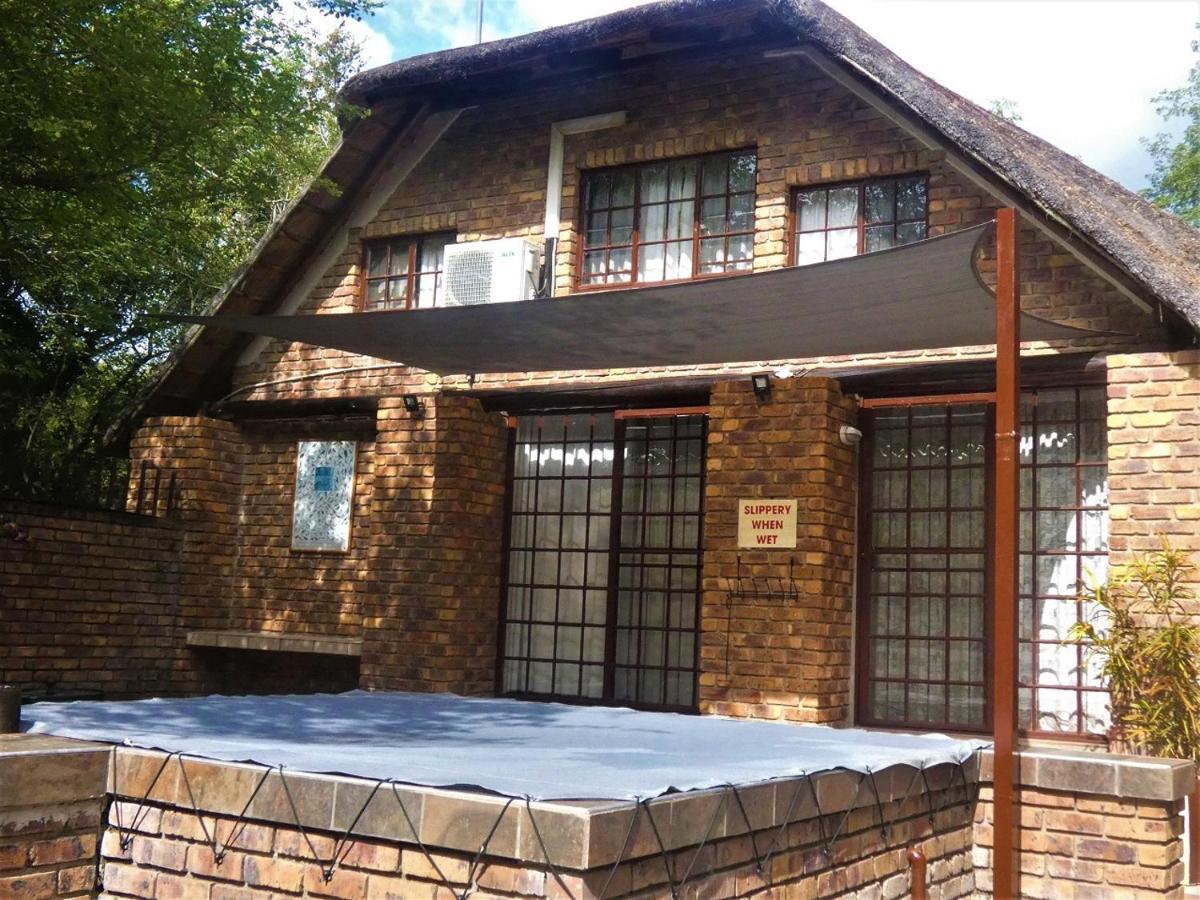 Weltevrede Lodge - Self Catering Houses Marloth Park Esterno foto