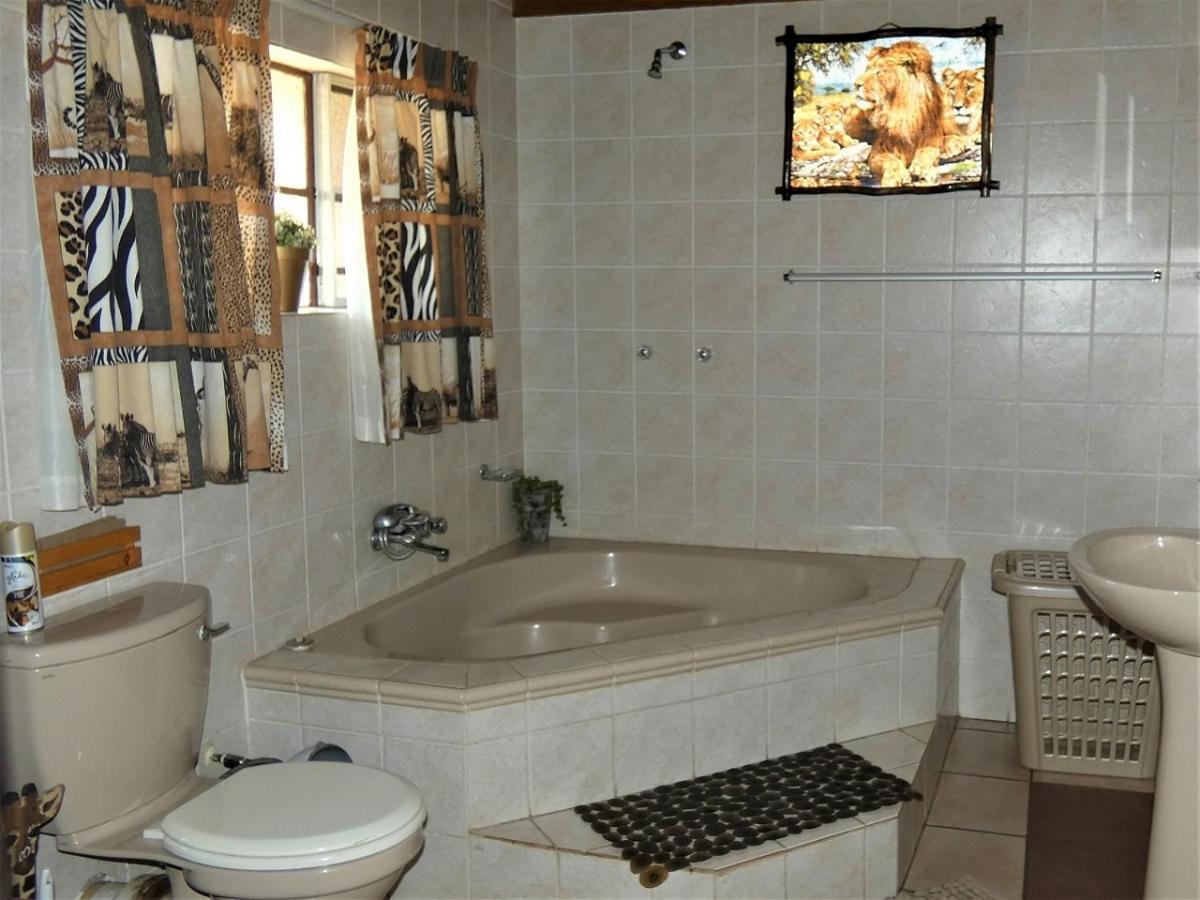 Weltevrede Lodge - Self Catering Houses Marloth Park Esterno foto